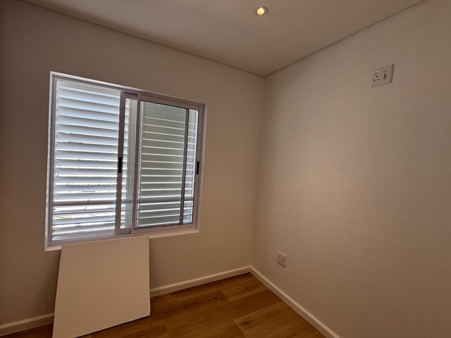 To Let 2 Bedroom Property for Rent in Voliere Estate Western Cape